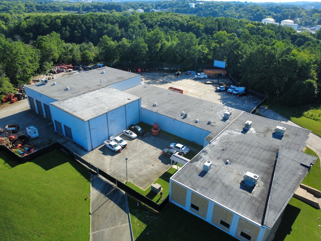 Commercial Gutter Cleaning in Atlanta GA for 20000 Square Foot Warehouse Thumbnail
