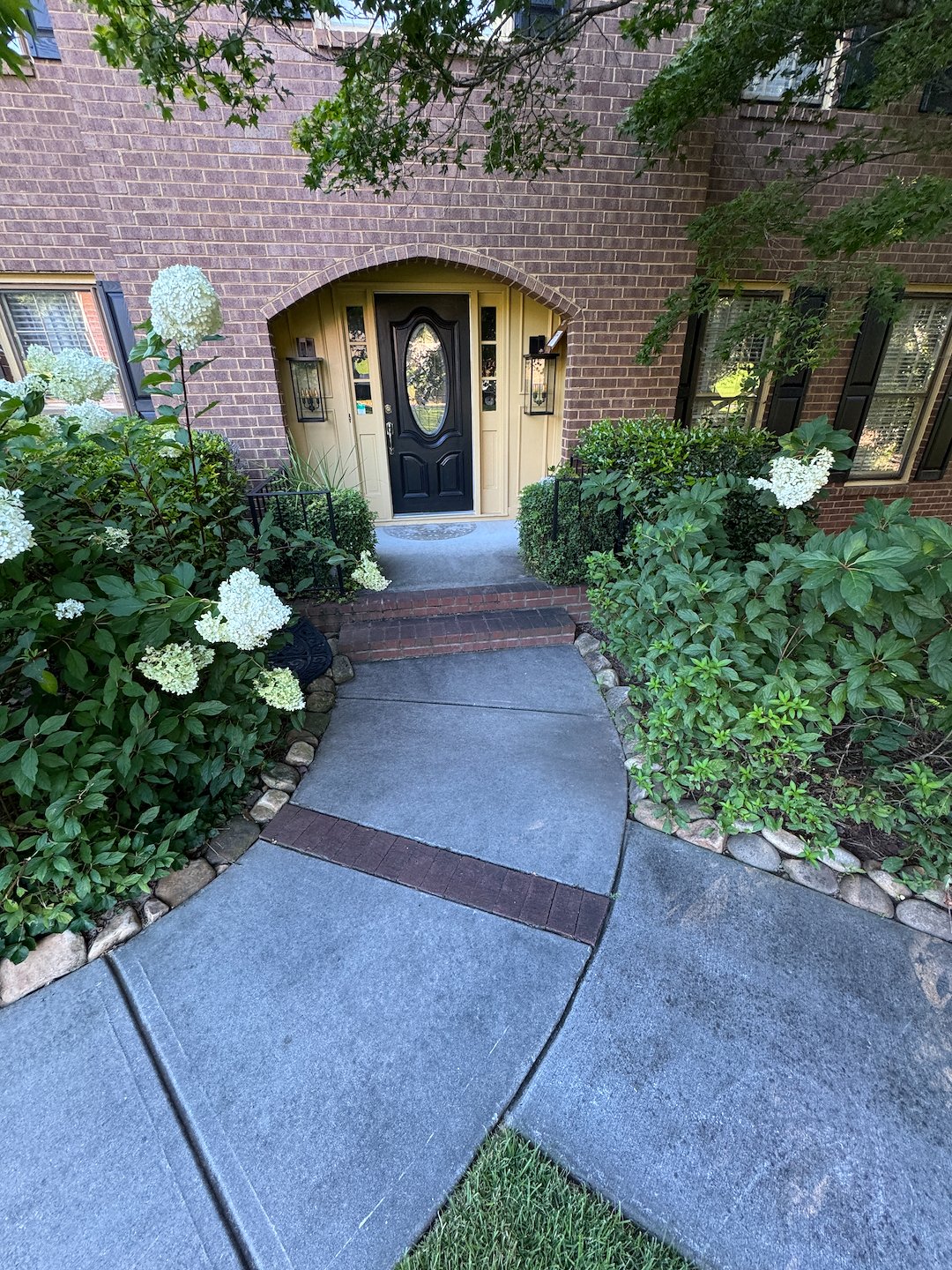 Residential Pressure Washing in Lawrenceville GA for Driveway Sidewalk and Patio Cleaning Thumbnail